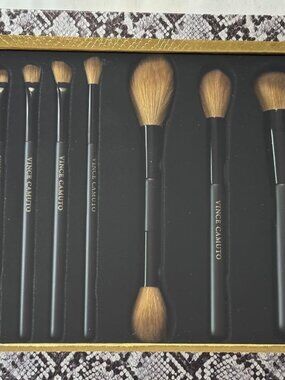 Vince Camuto 8 pc Luxury Makeup Brush Collection in Black Snake Box  NEW